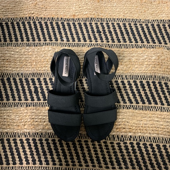 Steve Madden platform sandals - Picture 2 of 4